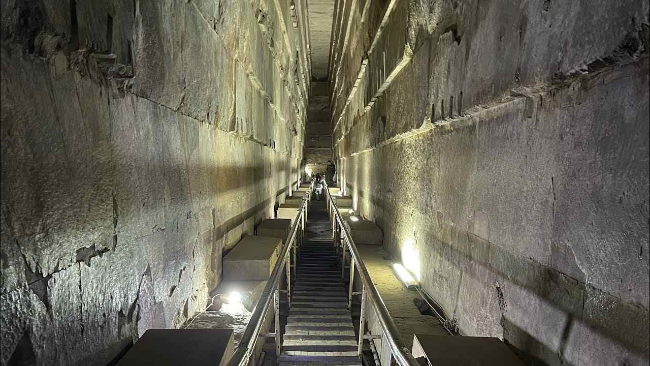 Pyramid of Khafre Facts