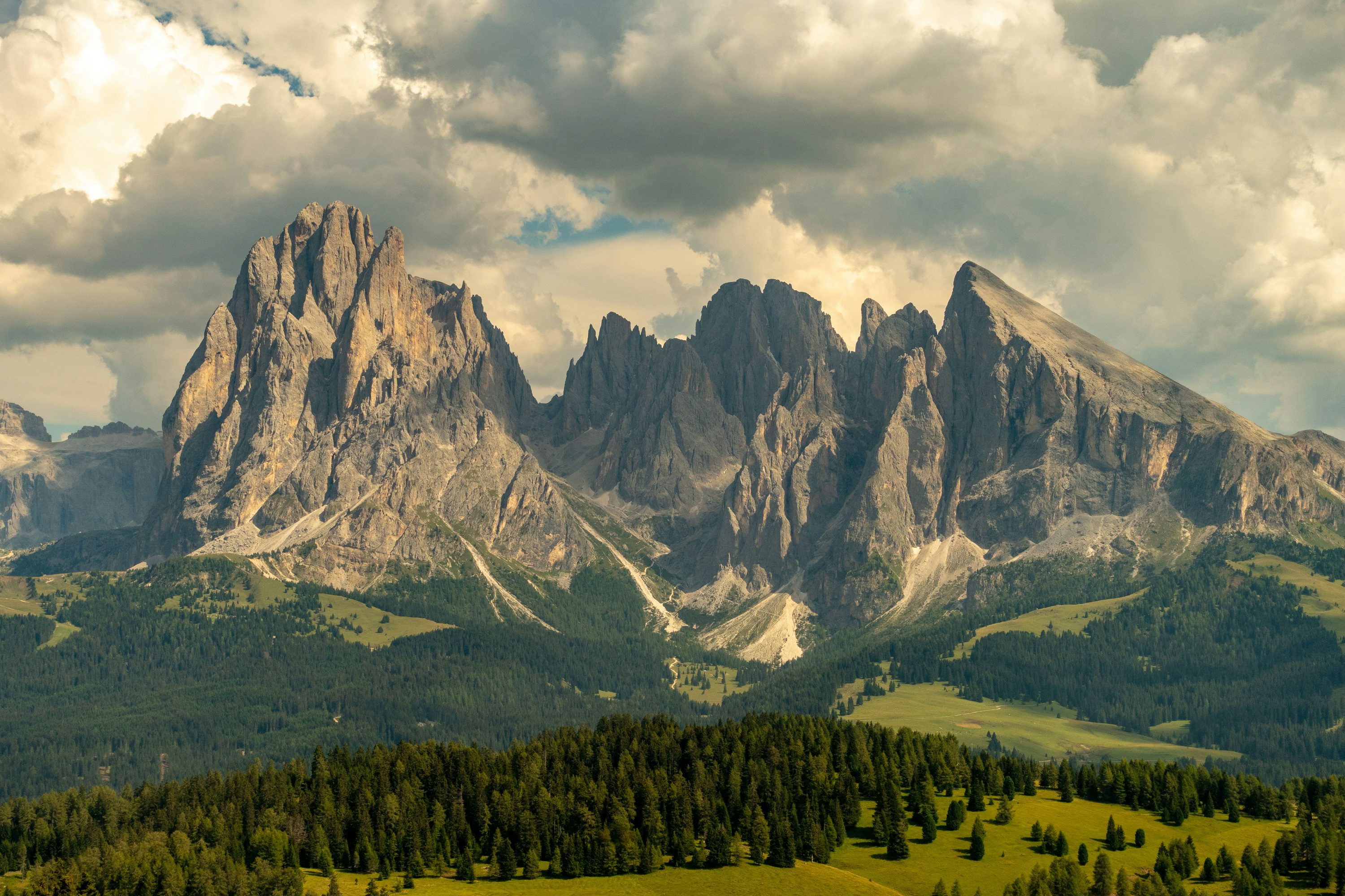 DOLOMITES – Between Dreamy Peaks and 6 DAYS - 7 NIGHTS
