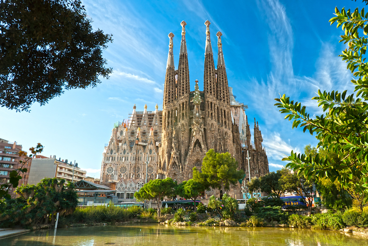 Spain Highlights: Barcelona & Madrid in 8 Days