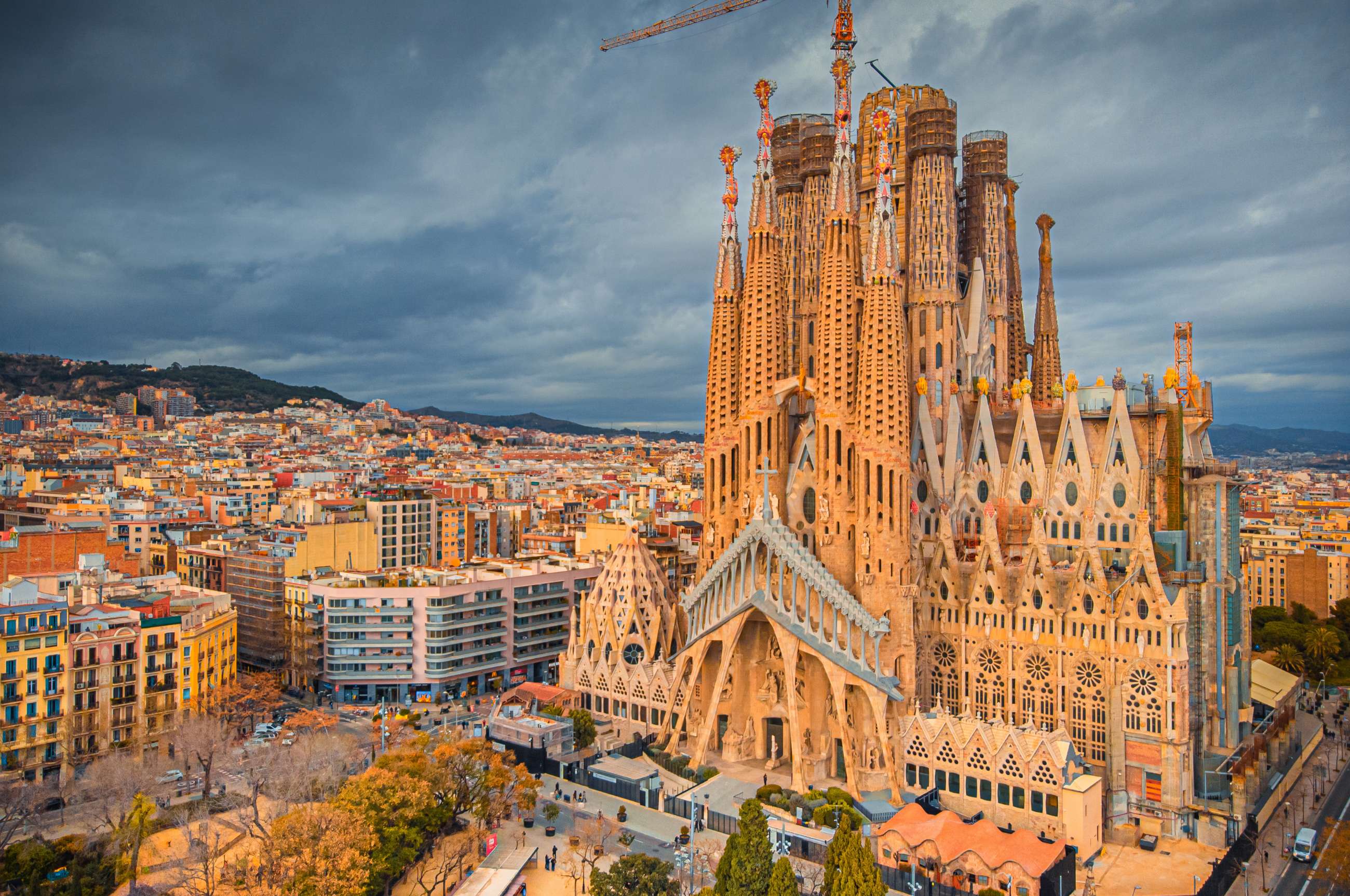 Spain Highlights: Barcelona & Madrid in 8 Days