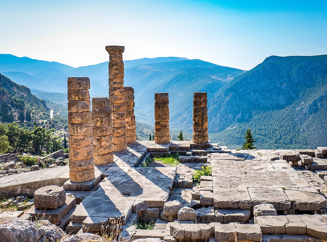 Golden Greece: Athens & Delphi Tour