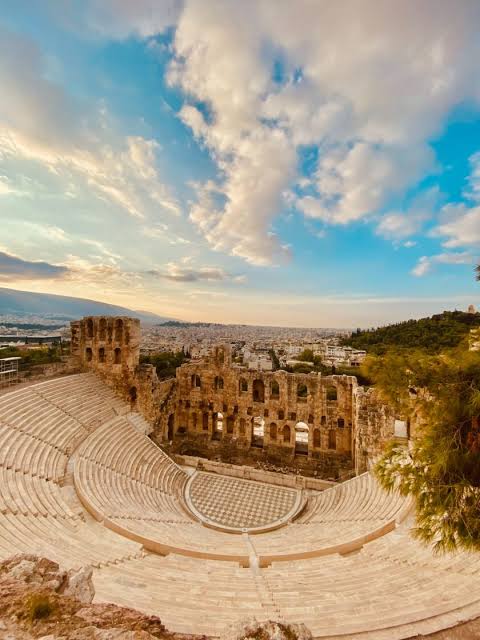 Discover Ancient Greece & Iconic Islands