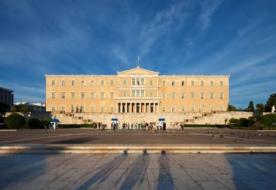 Mythical Greece: Athens, Land Tour, Mykonos & Santorini